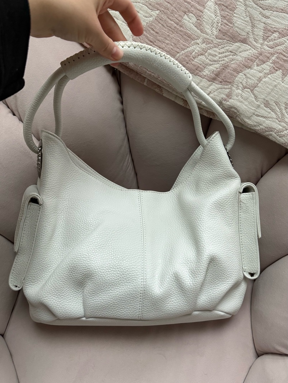 Leoncini Italian leather white shoulder bag with pockets on both sides and